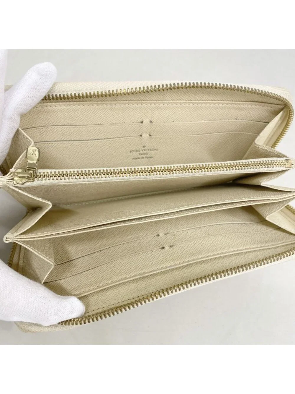 Louis Vuitton Wallet Damier Azur Zippy White